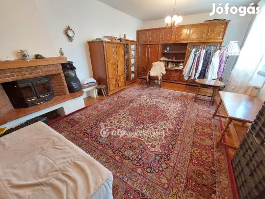 Szentesi eladó 168 nm-es ház