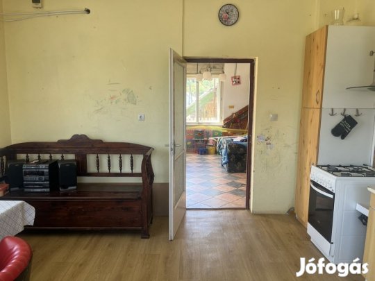 Szentistvánbaksa, 4 szobás, 3 szintes családi ház Eladó