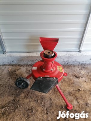 Szentkirályi ágdaráló adapter