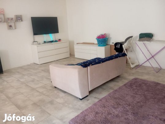 Szentlőrinctől 8 km Szentdénesen eladó egy családi ház