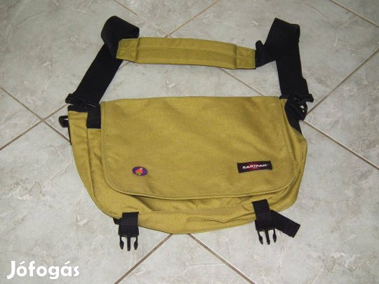 Szép Eastpak férfi válltáska táska mustársárga
