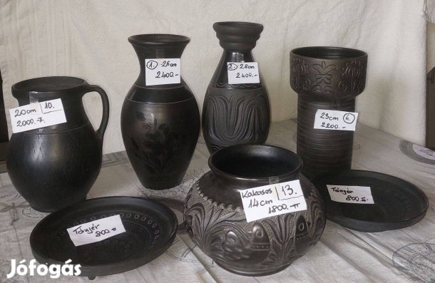 Szép Fekete Kerámiák több fajta!