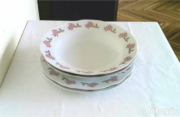Szép, 2 személyes porcelán tányérkészlet (2 mély, 2 lapos) 24 cm