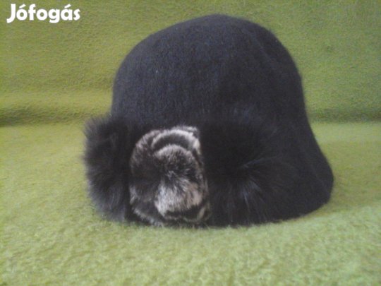 Szép állapotban lévő, fekete színű női sapka