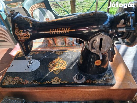Szép állapotban lévő varrógép