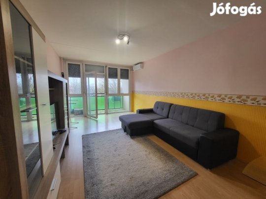 Szép állapotú 2. emeleti egyetemvárosi lakás