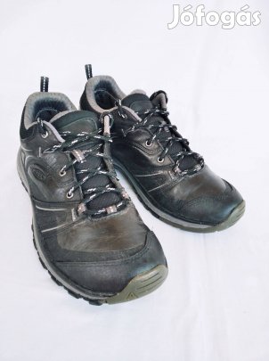 Szép állapotú Keen 39,5 méretű zárt vízálló bőr cipő