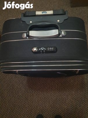 Szép állapotú  bőrönd