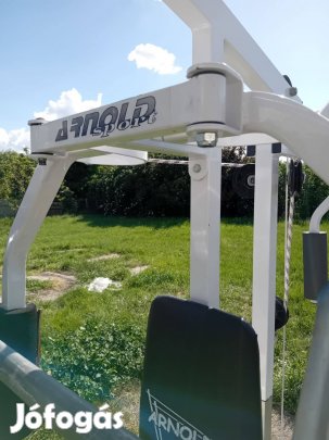 Szép állapotú családi gyúrógépem eladó! Kondigép