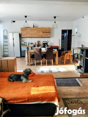 Szép állapotú családi ház eladó