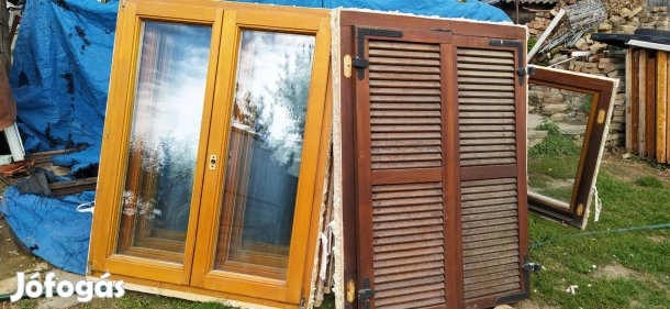 Szép állapotú fa hőszigetelt ablak ajándék zsaluval eladó-elcserélhető