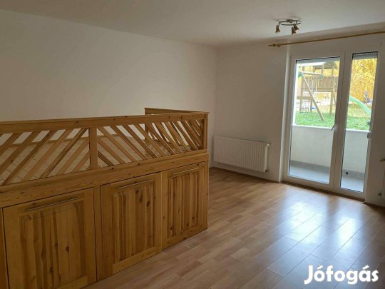 Szép állapotú galériaágy!