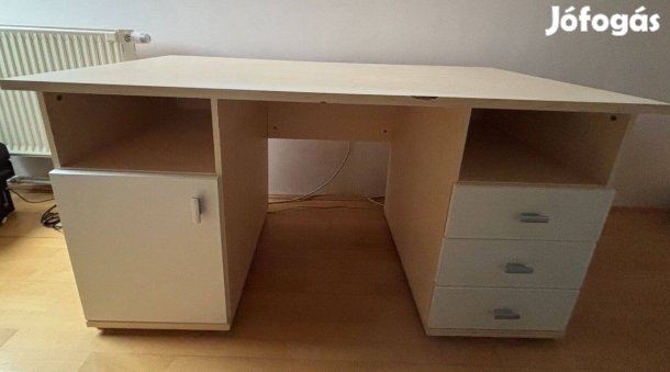 Szép állapotú íróasztal eladó