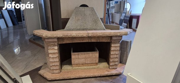 Szép állapotú kandalló