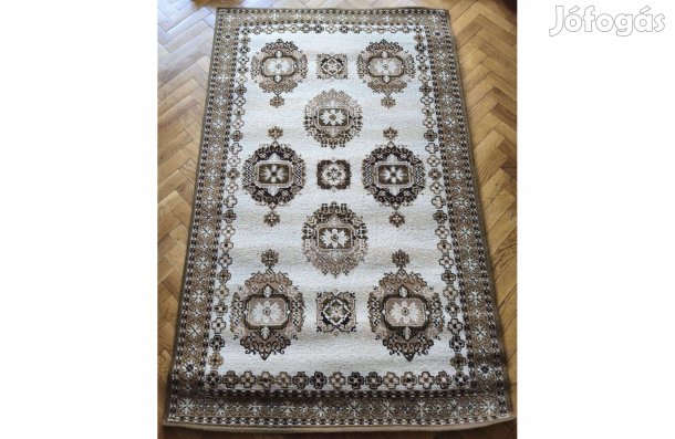 Szép állapotú szőnyeg