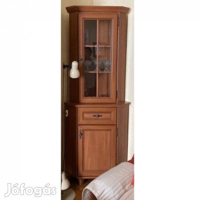 Szép állapotú tálalószekrény