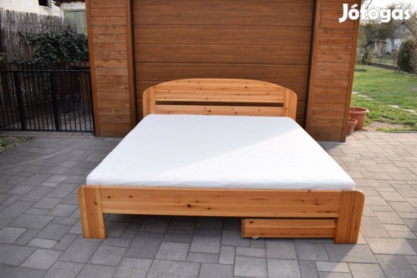 Szép állapotú tömör fenyő komplett franciaágy matraccal