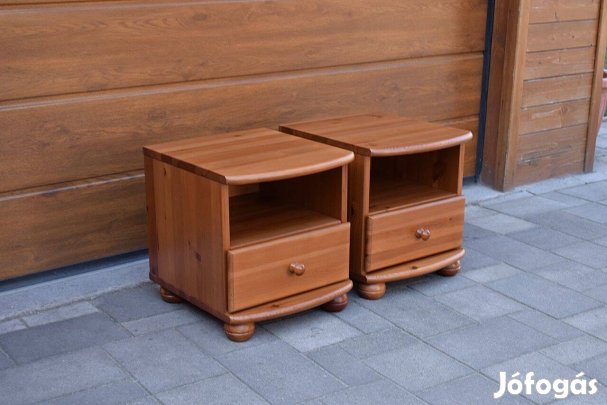 Szép állapotútömör fenyő éjjeliszekrények