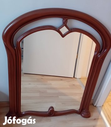 Szép fali tükör
