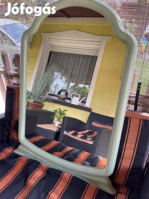 Szép halványzöld keretű falitükör hibátlanul eladó lett
