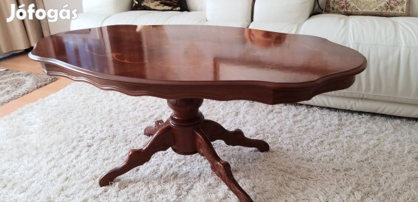 Szép intarziás tömörfa dohányzóasztal eladó.