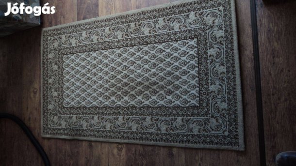 Szép mintázatú falvédő vagy szőnyeg