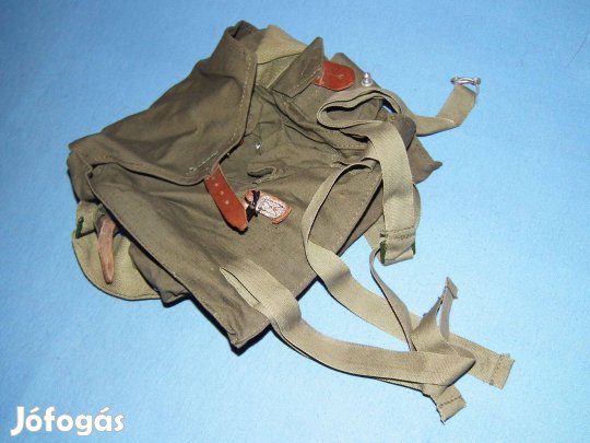 Szép szimatszatyor magyar katonai gázálarc táska