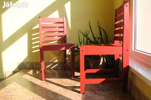 Szép tömörfa székek