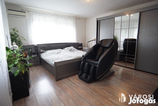 Szepetneken családi ház, sok lehetőséggel