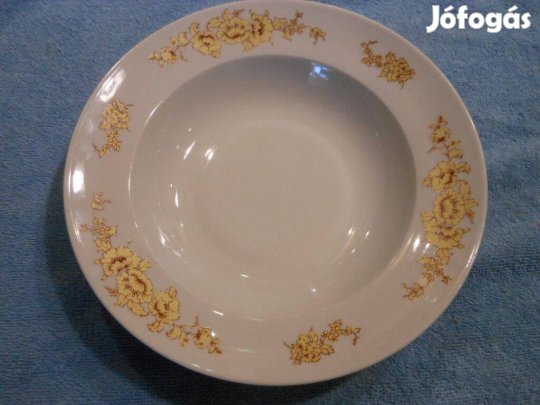 Szépséges alföldi porcelán vadi új mélytányér 1db