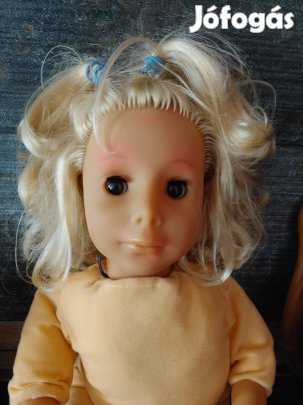 Szépséges kedves arcú játék baba -sorszámozott 63 cm