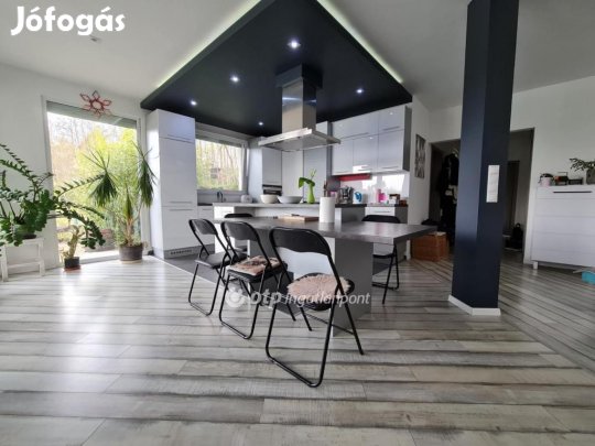 Szerecsenyi eladó 151 nm-es ház