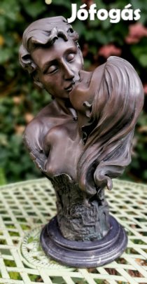 Szerelmes pár - bronz szobor