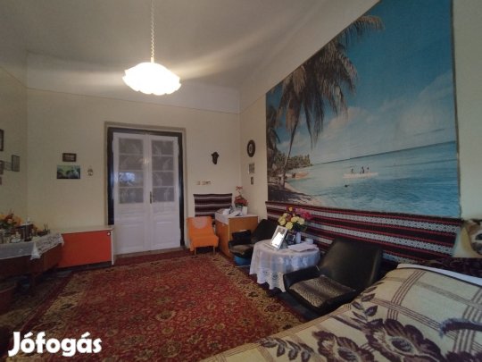 Szerencsen 97 m2-es lakás eladó