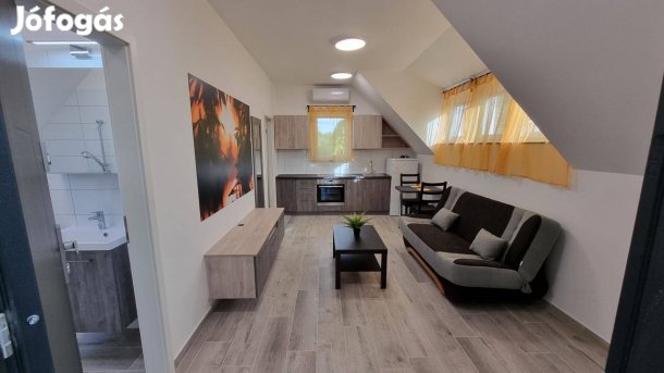 Szerethető önálló lakrész keresi hosszú távra lakóját Gödön