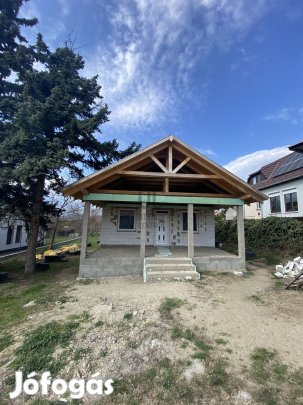 Szerkezetkész új ház, kiváló elhelyezkedés, modern életstílus!