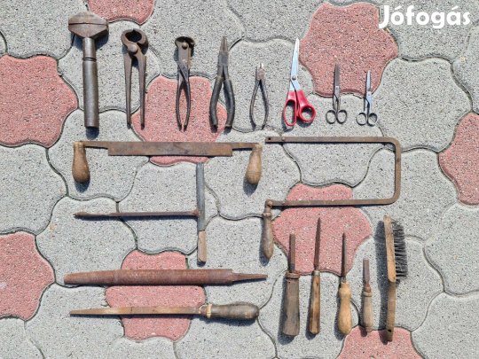Szerszám sok darab egyben