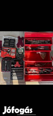 Szerszámok dugókulcs bit fejek csavarhúzó stb egyben!