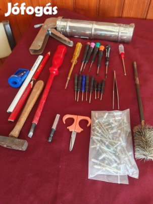 Szerszámok vegyesen egyben