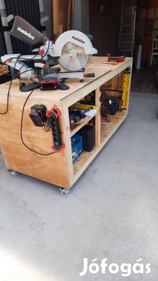 Szerszámos kocsi műhelykocsi