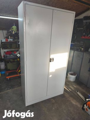 Szerszámos szekrény