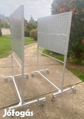 Szerszámosfal, Bemutató fal