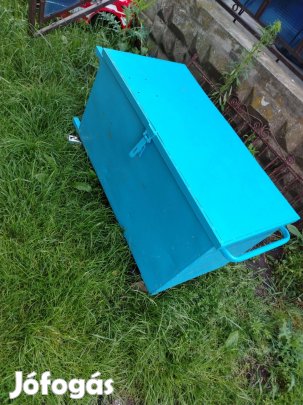 Szerszámosláda vas