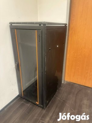 Szerver szekrény