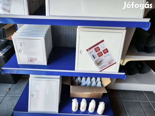 Szervízajtó fém 60x60 cm