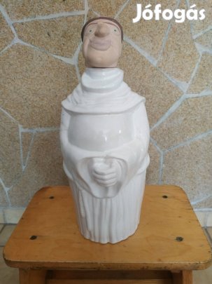 Szerzetes bortartó 5000 Ft