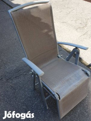 Szétnyitható kerti szék
