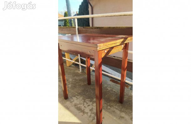 Szétnyithato pannel lakás asztal