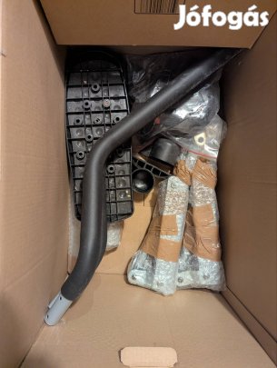 Szétszerelt elliptikus tréner 