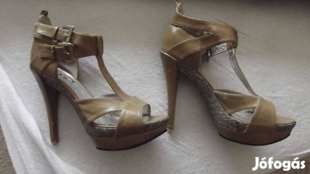 Szexi Retro 39-es platform magassarkú tűsarkú eladó